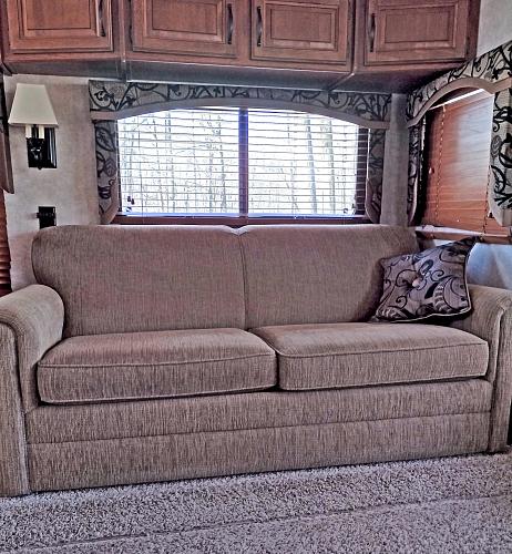 Click image for larger version

Name:	couch.jpg
Views:	28
Size:	421.5 KB
ID:	11803